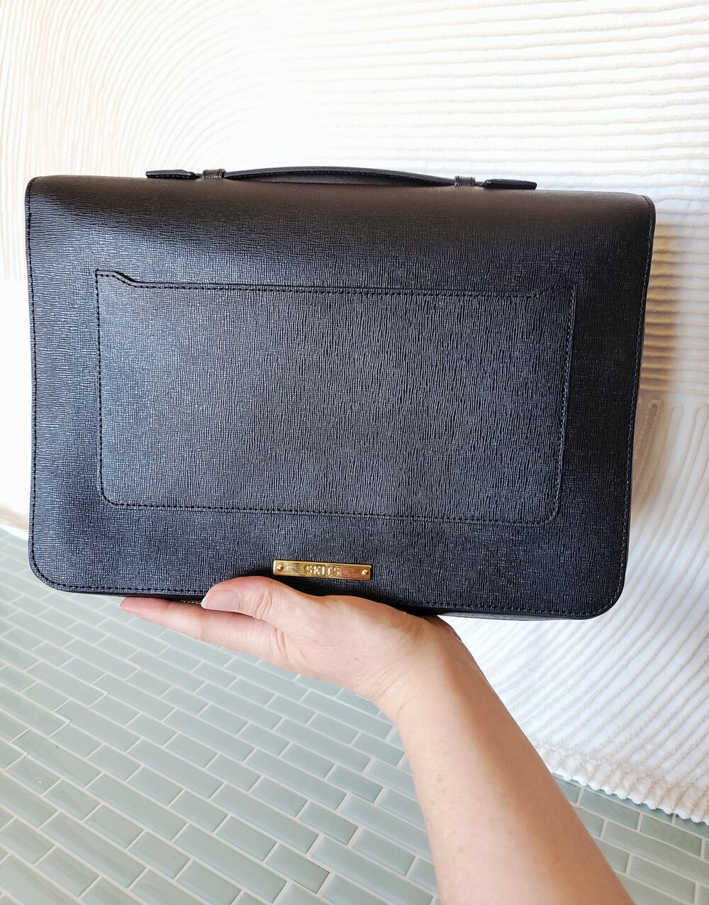 SKITS Saffiano Leather Tech Tablet Carry Bag in Black